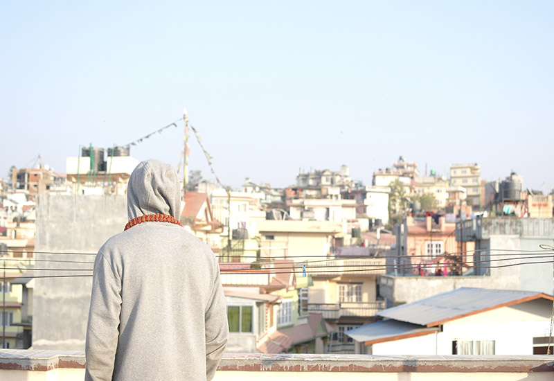 nepal-people-watching-from-bibeks-rooftop-in-kathmandu