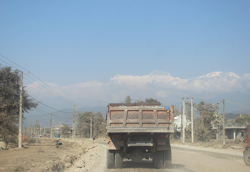 nepal-road-to-pokhara