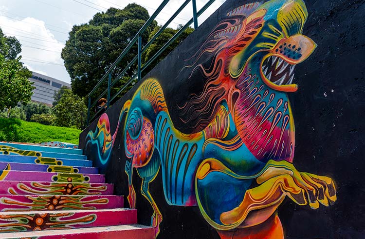 bogota-street-art-dragon-steps